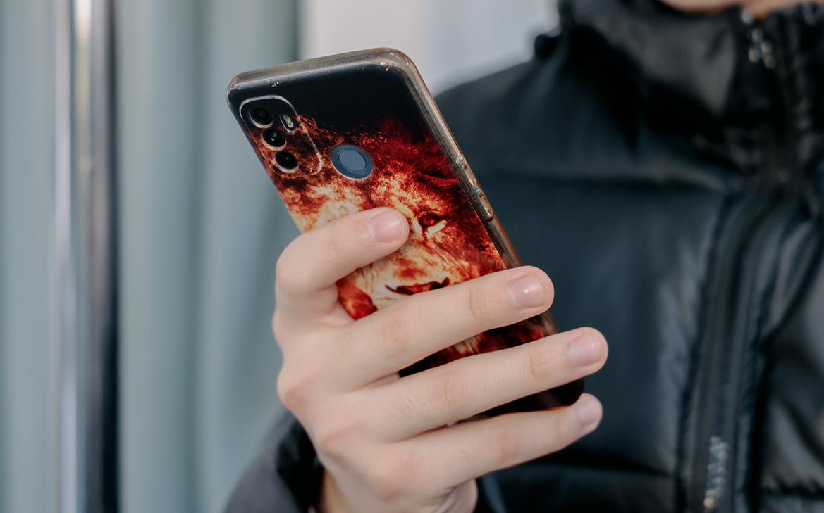 Операторы заявили об отсутствии ограничений после жалоб на сбой WhatsApp