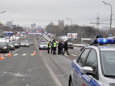 На юге Москвы сотрудник СКП сбил женщину и попытался скрыться