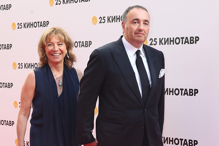 Президент кинофестиваля "Кинотавр" Александр Роднянский с супругой Валерией Мирошниченко. 