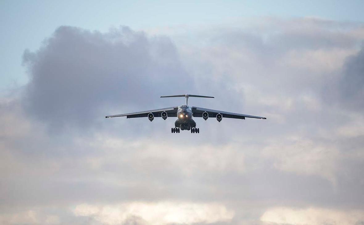 Самолет Ил-76