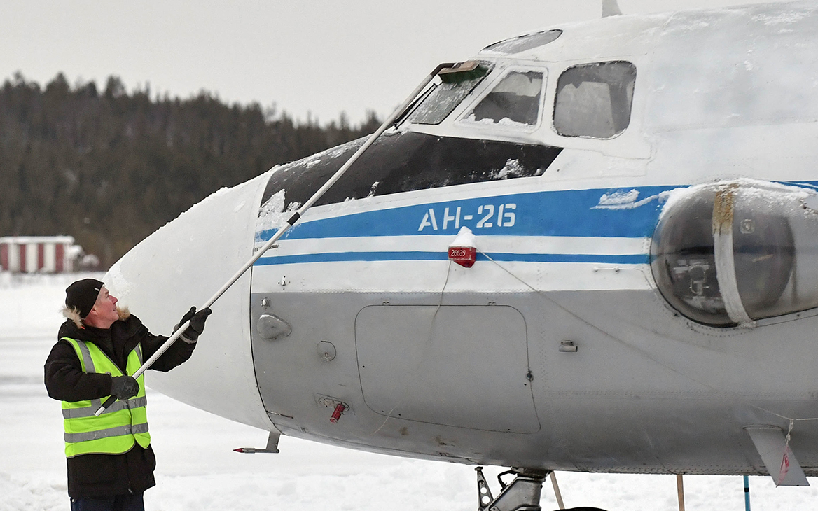 Авиакомпании предупредили о риске остановки полетов на Ан-24 и Ан-26