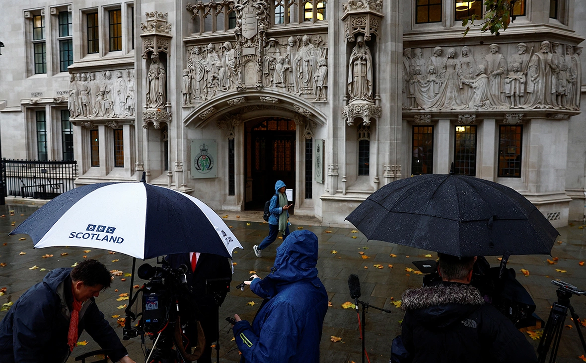 Peter Nicholls / Reuters