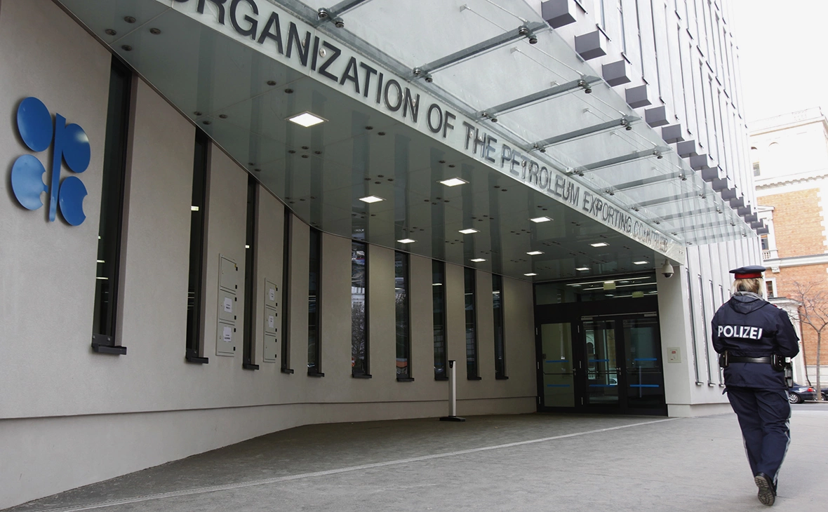 Leonhard Foeger / Reuters