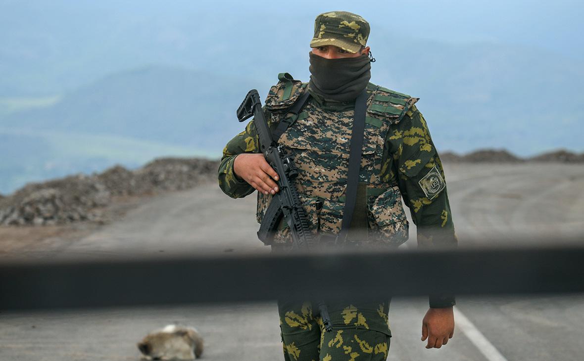 Пашинян заявил о готовности открыть три КПП на границе с Азербайджаном"/>














