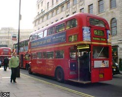 В Великобритании перевернулся автобус: 30 пострадавших
