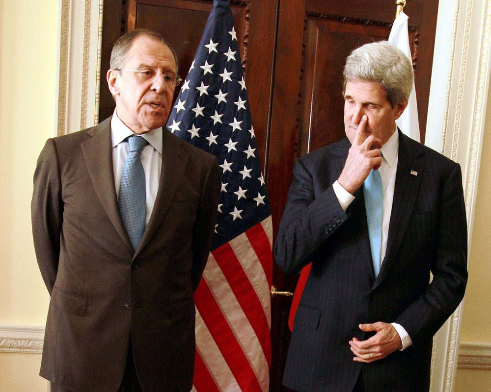 Министр иностранных дел России Сергей Лавров  и госсекретарь США Джон Керри