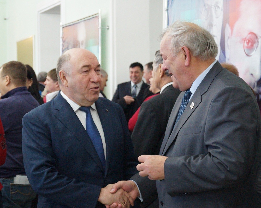 Новый мэр Новосибирска принял присягу