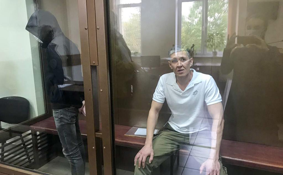 Фигурантам дела о поджоге здания суда в Москве дали по 4 года колонии
