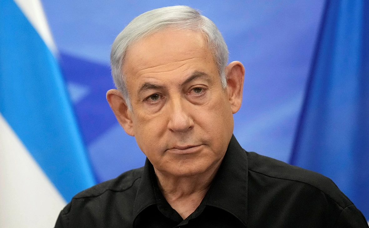 Christophe Ena / Reuters