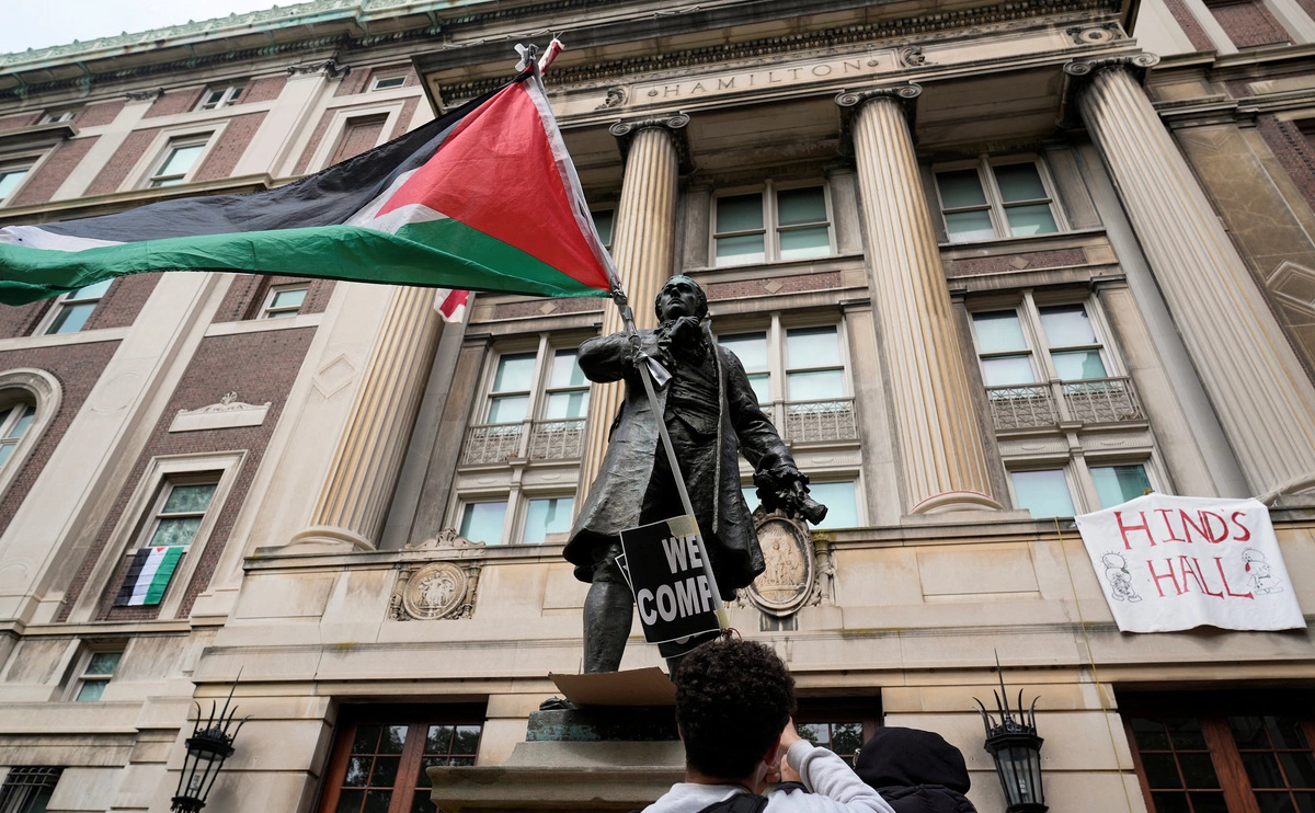 Mary Altaffer / Reuters