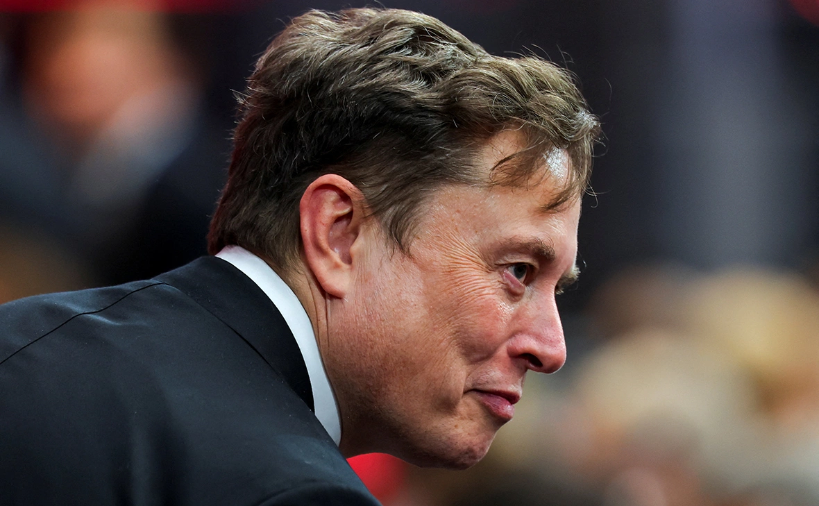 Daniel Cole / Reuters