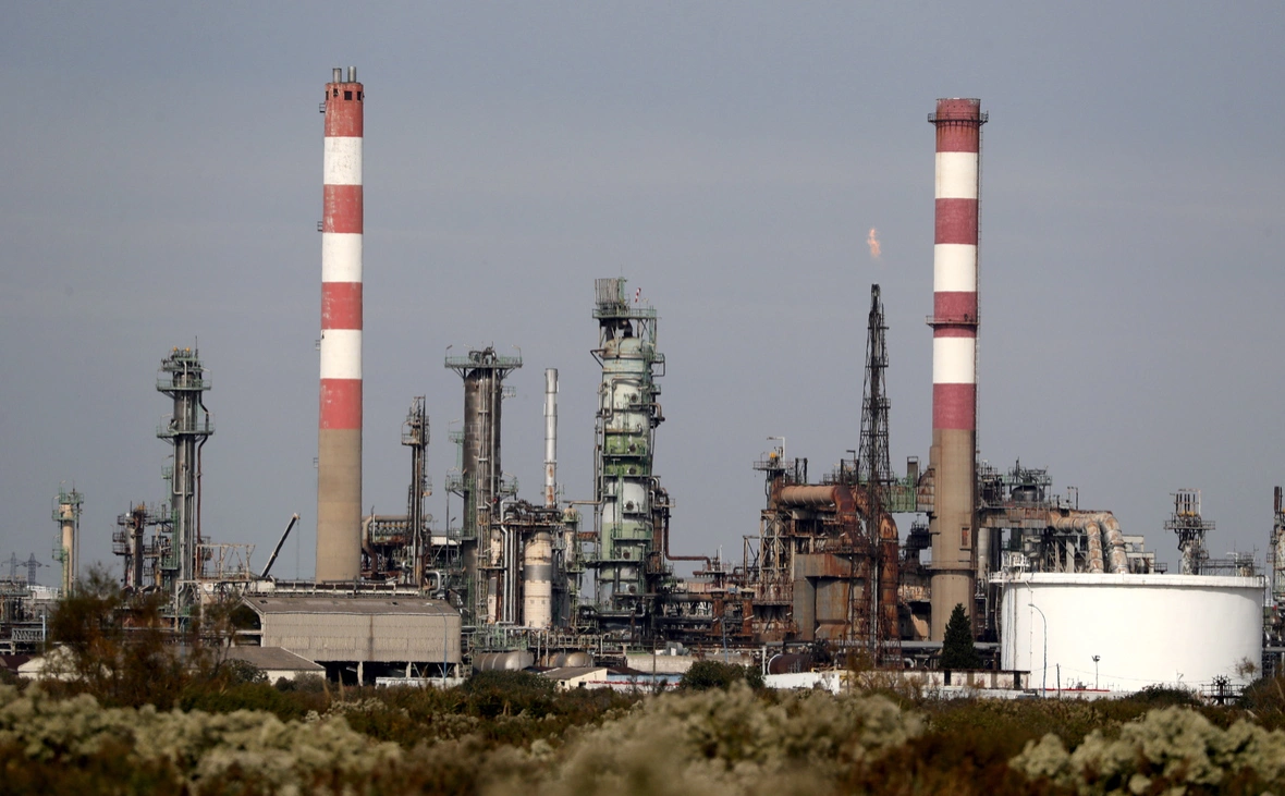 Guillaume Horcajuelo / EPA / ТАСС