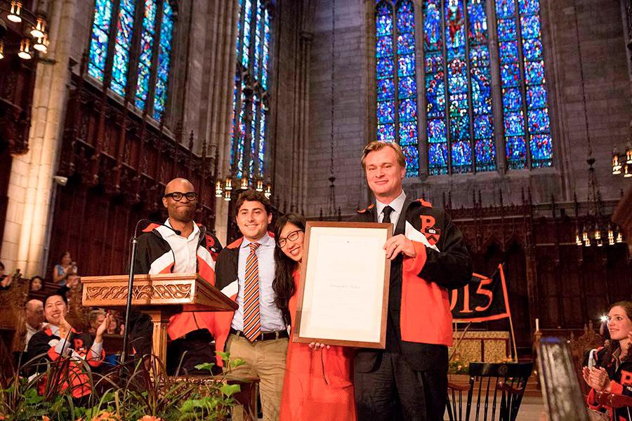 Кристофер Нолан получает почетную награду в Принстонском университете, 2015 год