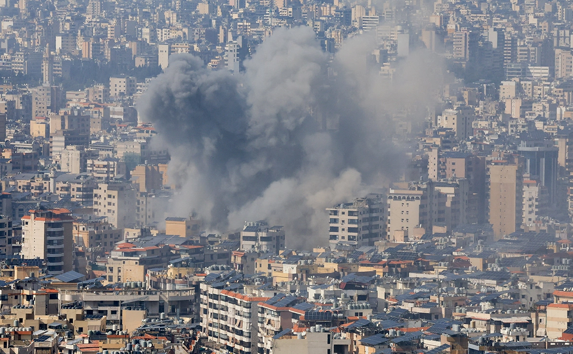 Mohamed Azakir / Reuters