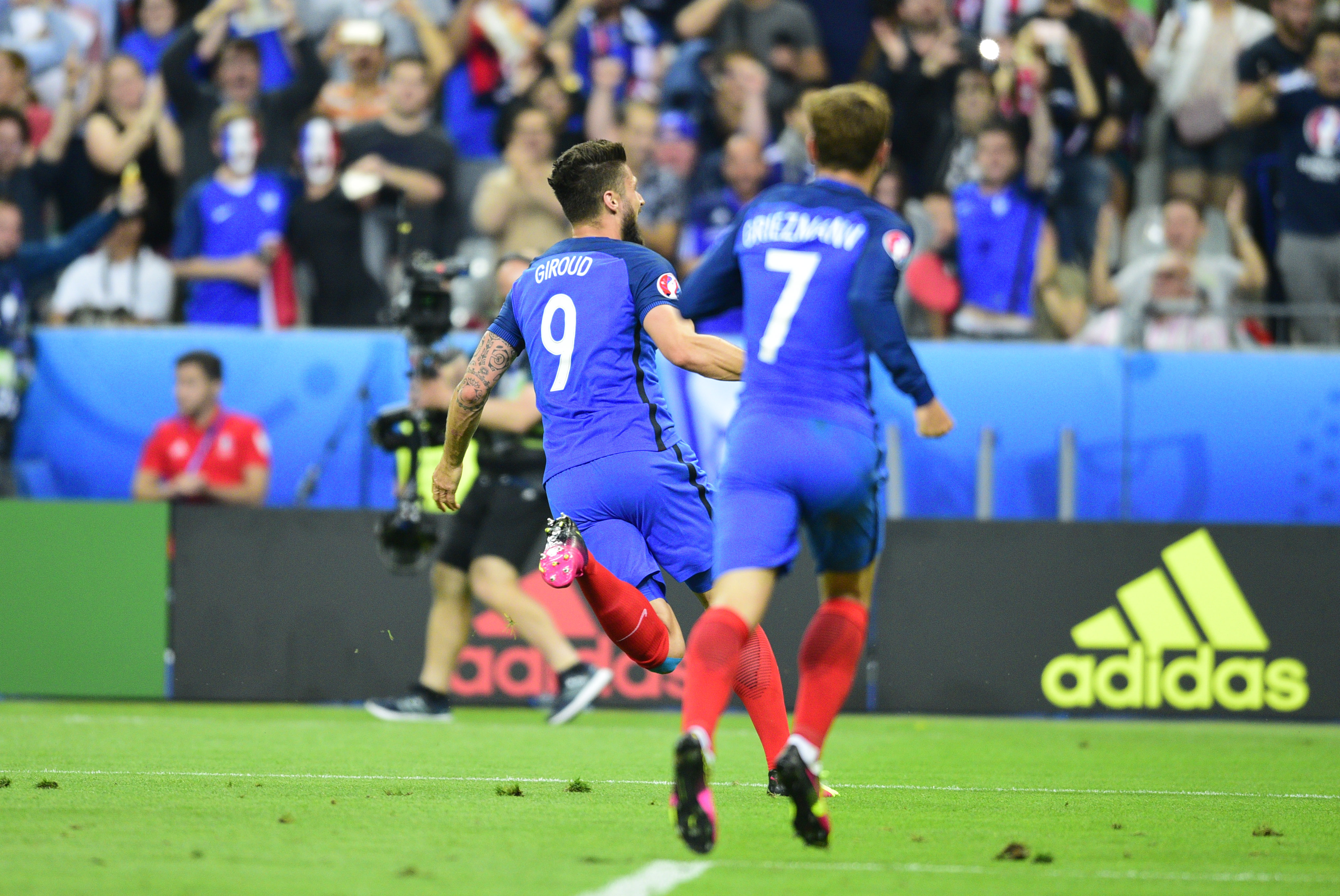 Для Оливье Жиру этот мяч стал уже 18-м голом за сборную Франции.