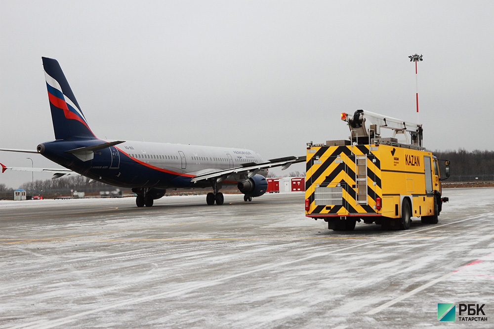 В Казанском аэропорту из-за непогоды отменили 3 авиарейса