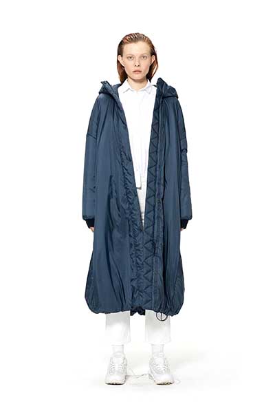 Пальто Novaya, 14 000 руб. с учетом скидки (novayawear.com)