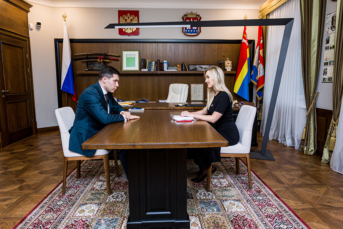 губернатор Антон Алиханов и новый министр Анна Мусевич