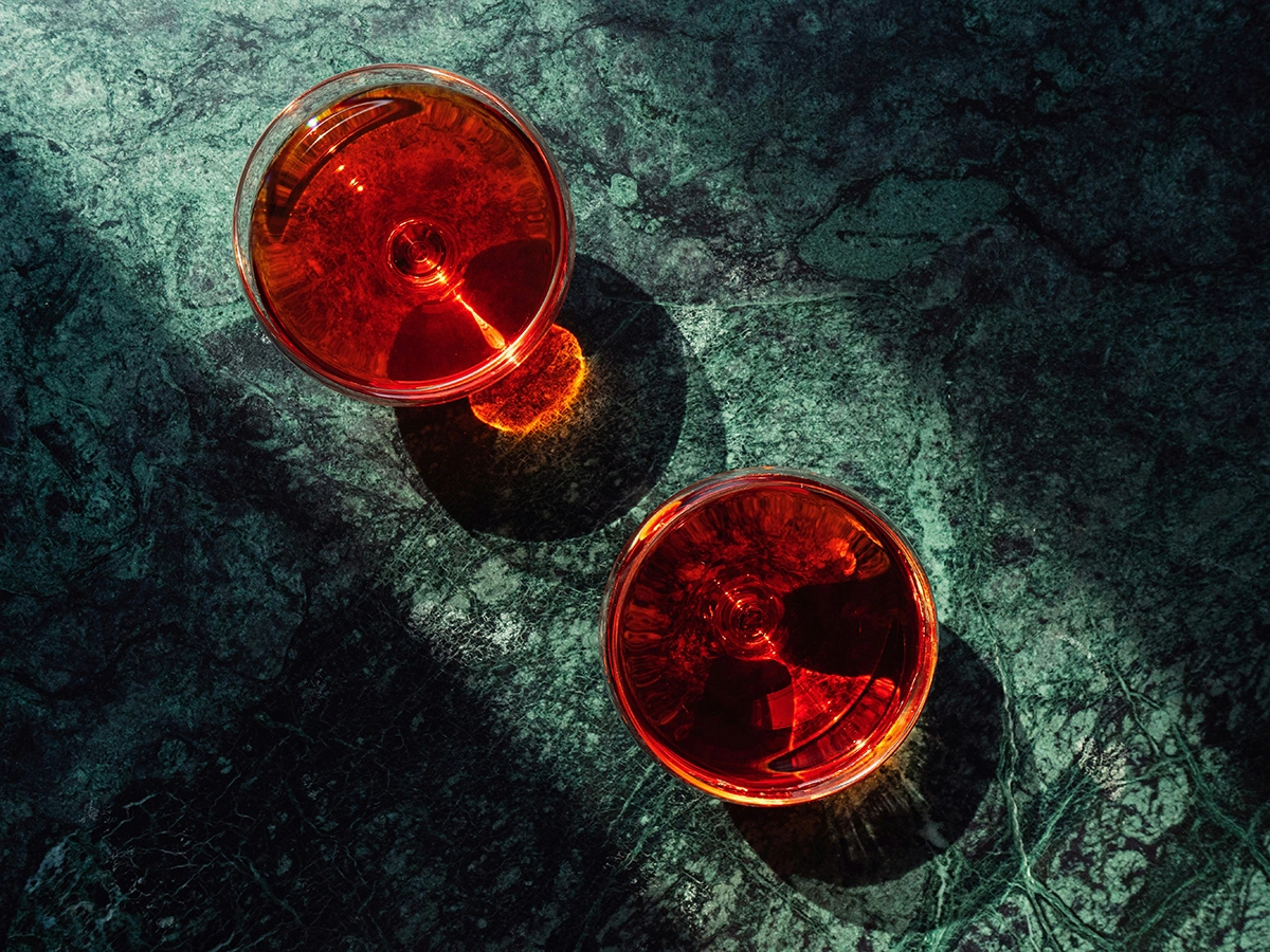 Что в бокалах у звезд: новогодние напитки знаменитостей