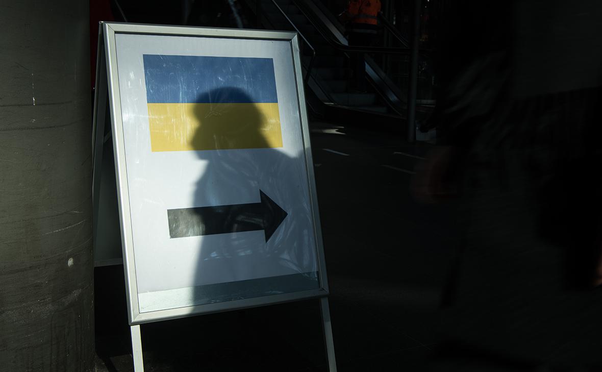Как и где в Европе сокращают поддержку беженцев с Украины