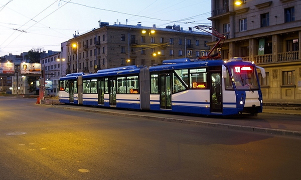 Трамваи оборудуют подсветкой выходящих пассажиров