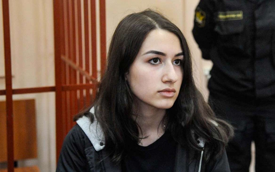 СМИ опубликовали аудио звонка сестер Хачатурян в полицию после убийства