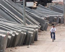 Я.Арафат: Демонтаж "защитной стены" неизбежен