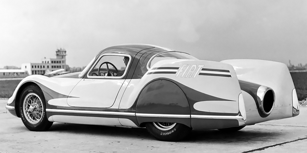 Fiat Turbina

Европейцы уделяли значительно больше внимания аэродинамике, а не стилю. Прототип Fiat Turbina в течение трех десятилетий держал рекорд по самому низкому коэффициенту лобового сопротивления &ndash; 0,14. Кроме того, он оснащался настоящей газотурбинной установкой, которая развивала 300 л.с. при 22 000 оборотах в минуту.
