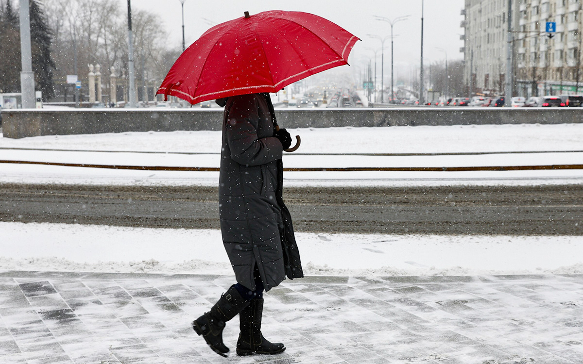 Синоптик рассказал, когда закончится снегопад в Москве