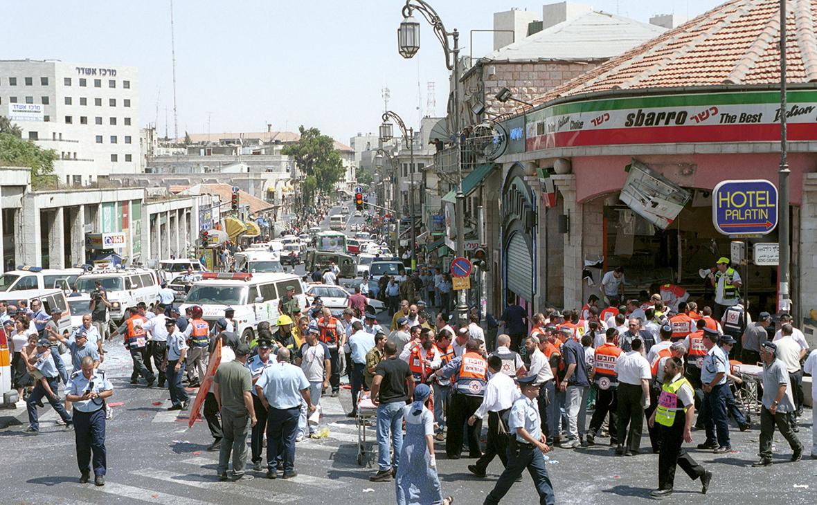 Место взрыва 9 августа 2001 года в Иерусалиме