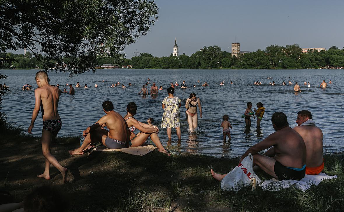 В Роспотребнадзоре рассказали, в каких водоемах Москвы лучше не купаться