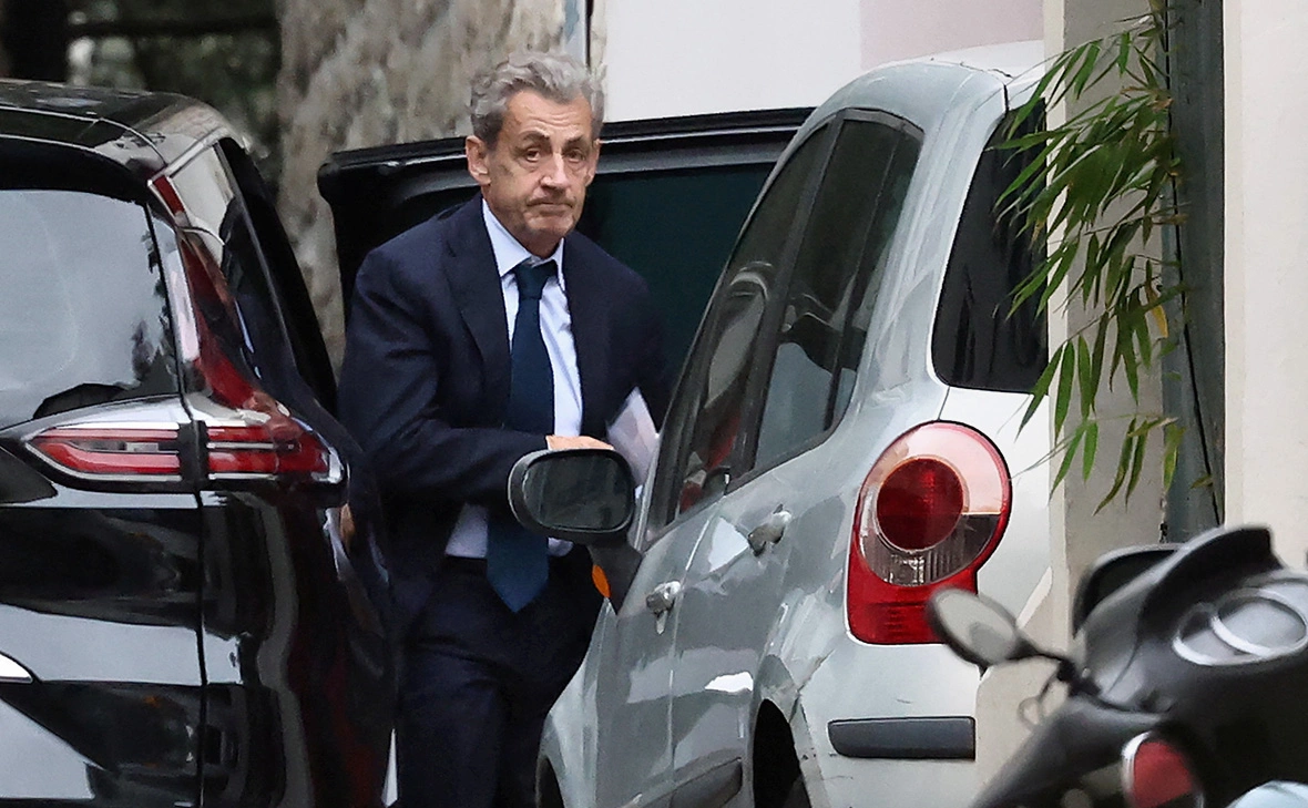 Stephane Mahe / Reuters