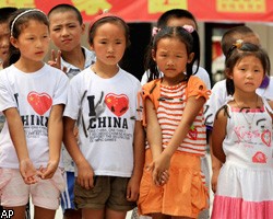 В Китае пострадавшим от землетрясения разрешат завести детей