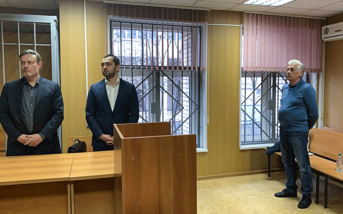 Суд отправил под домашний арест адвоката Абызова и Улюкаева