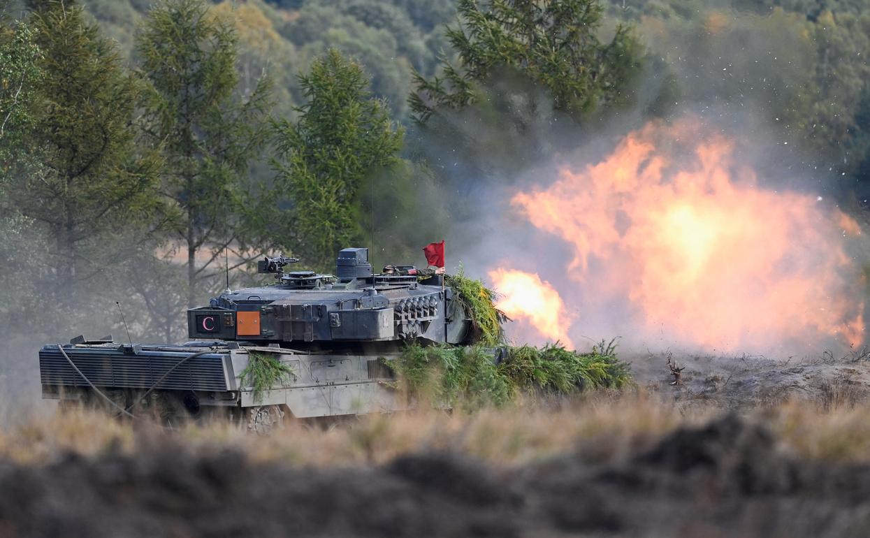 Leopard 2 на учениях в Германии