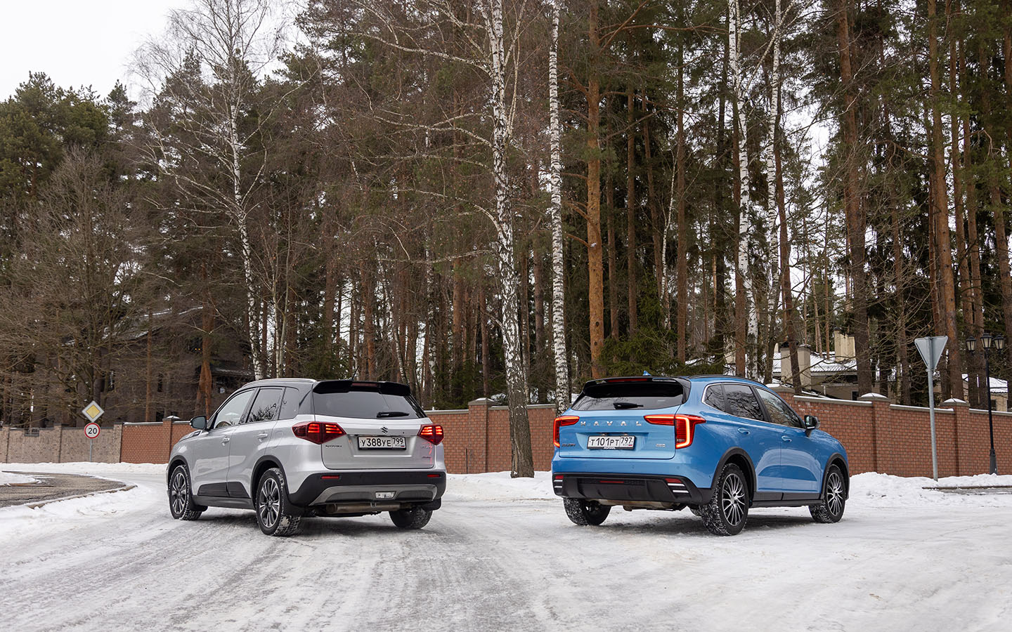 Последнее обновление Suzuki Vitara пережила еще в 2018 году, тогда как Haval Jolion получил рестайлинговую версию в прошлом году