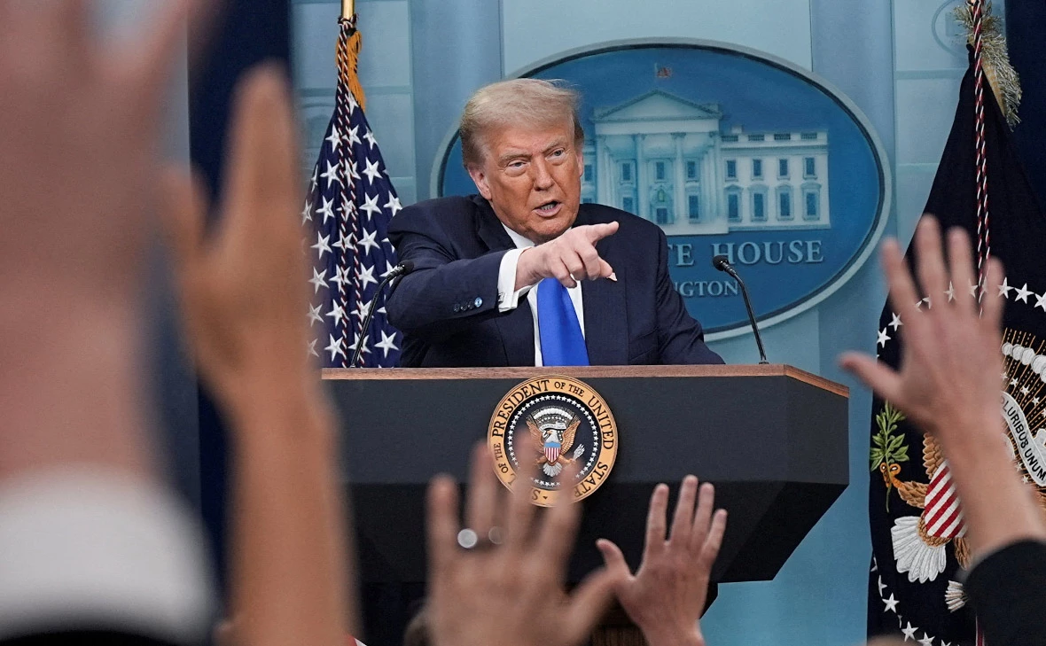 Ken Cedeno / Reuters