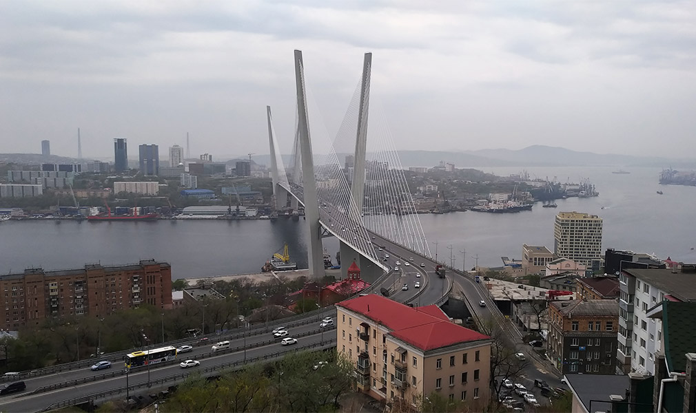 Камеры, пробки и правый руль: чем живет автомобильный Владивосток