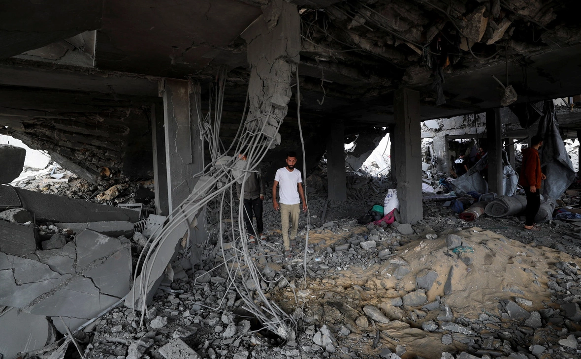 Mahmoud Issa / Reuters