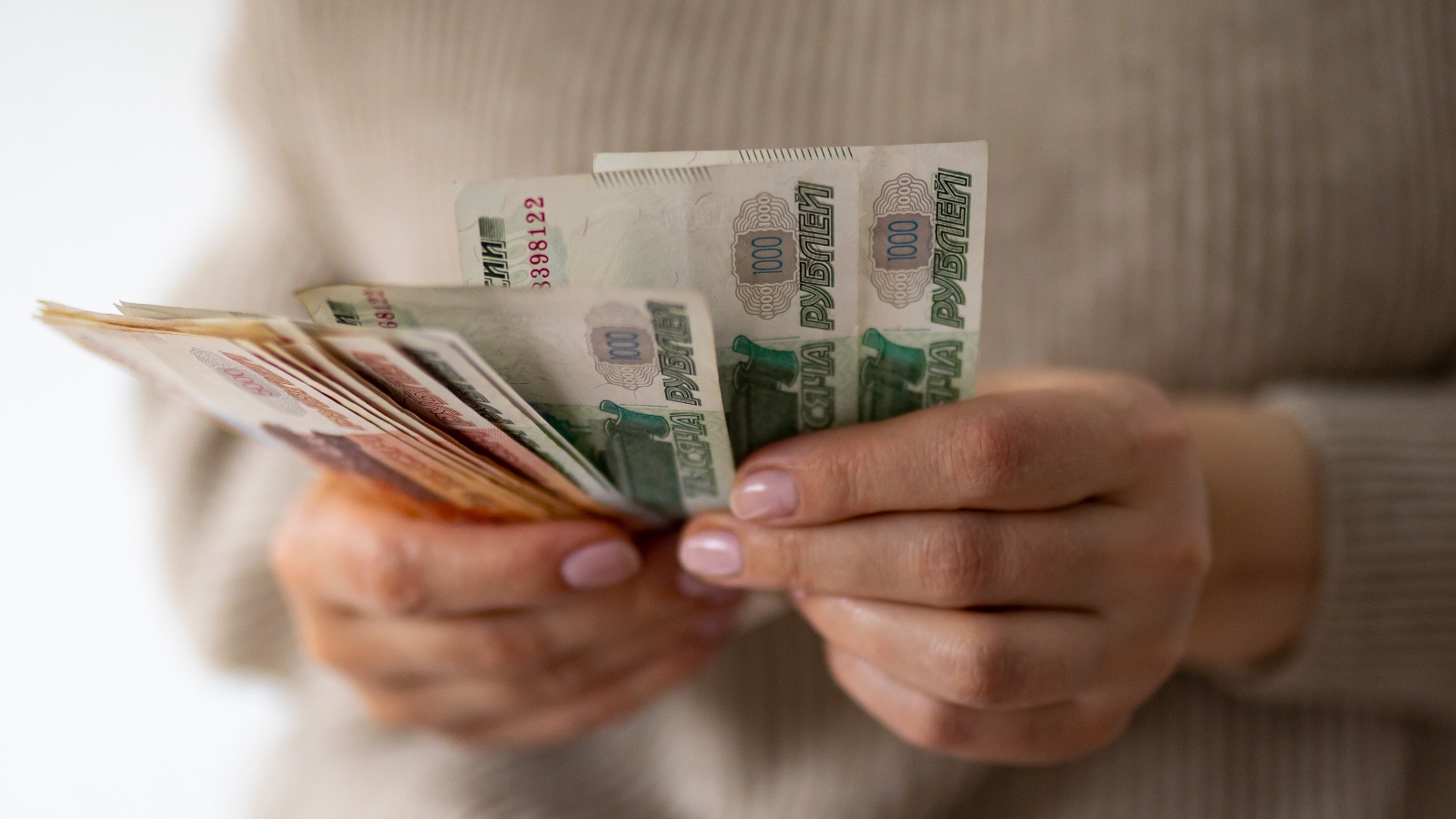 Россияне рассказали, сколько смогут прожить на одни накопления