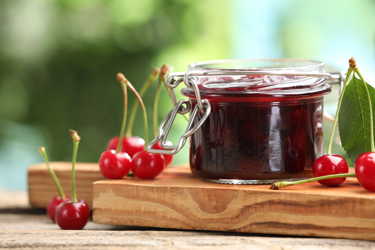 Вишневый джем: рецепт густого десерта с насыщенным вкусом вишни