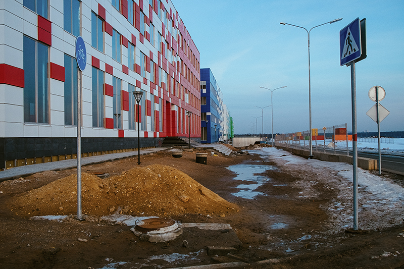 Чтобы выполнить требования закона о «Сколково» в срок, Виктору Вексельбергу пришлось потратить 2,6 млрд руб. на строительство временных зданий технопарка
