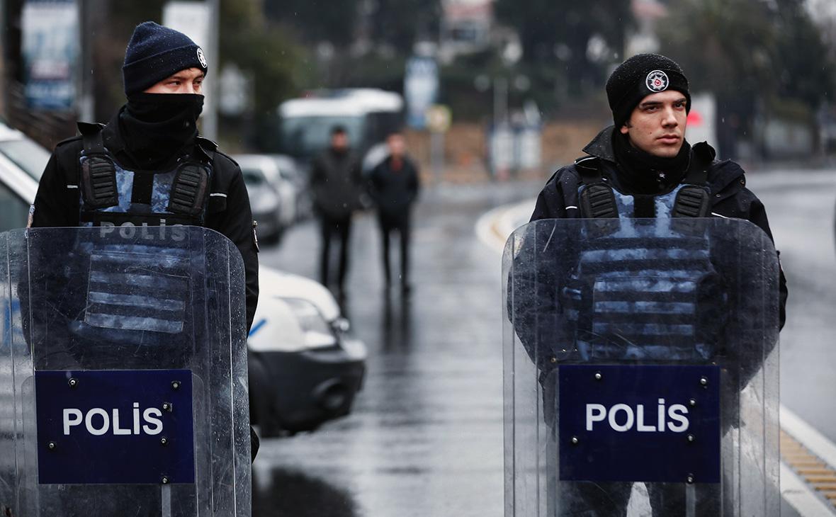 В Турции задержали 15 готовивших теракты у посольств Швеции и Нидерландов