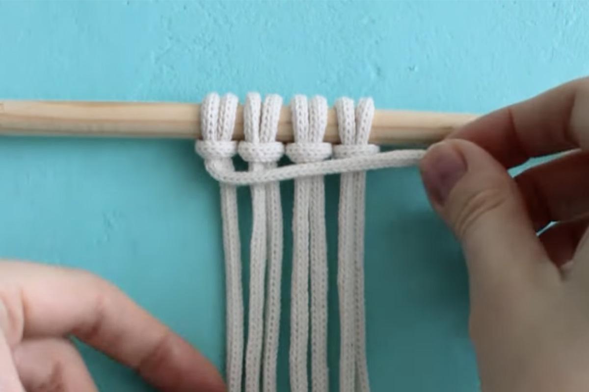 Полуштыки часто комибинируют с другими узлами для создания интересного узор