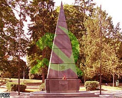 Посольство РФ отказалось снимать символ СССР с памятника в Чехии