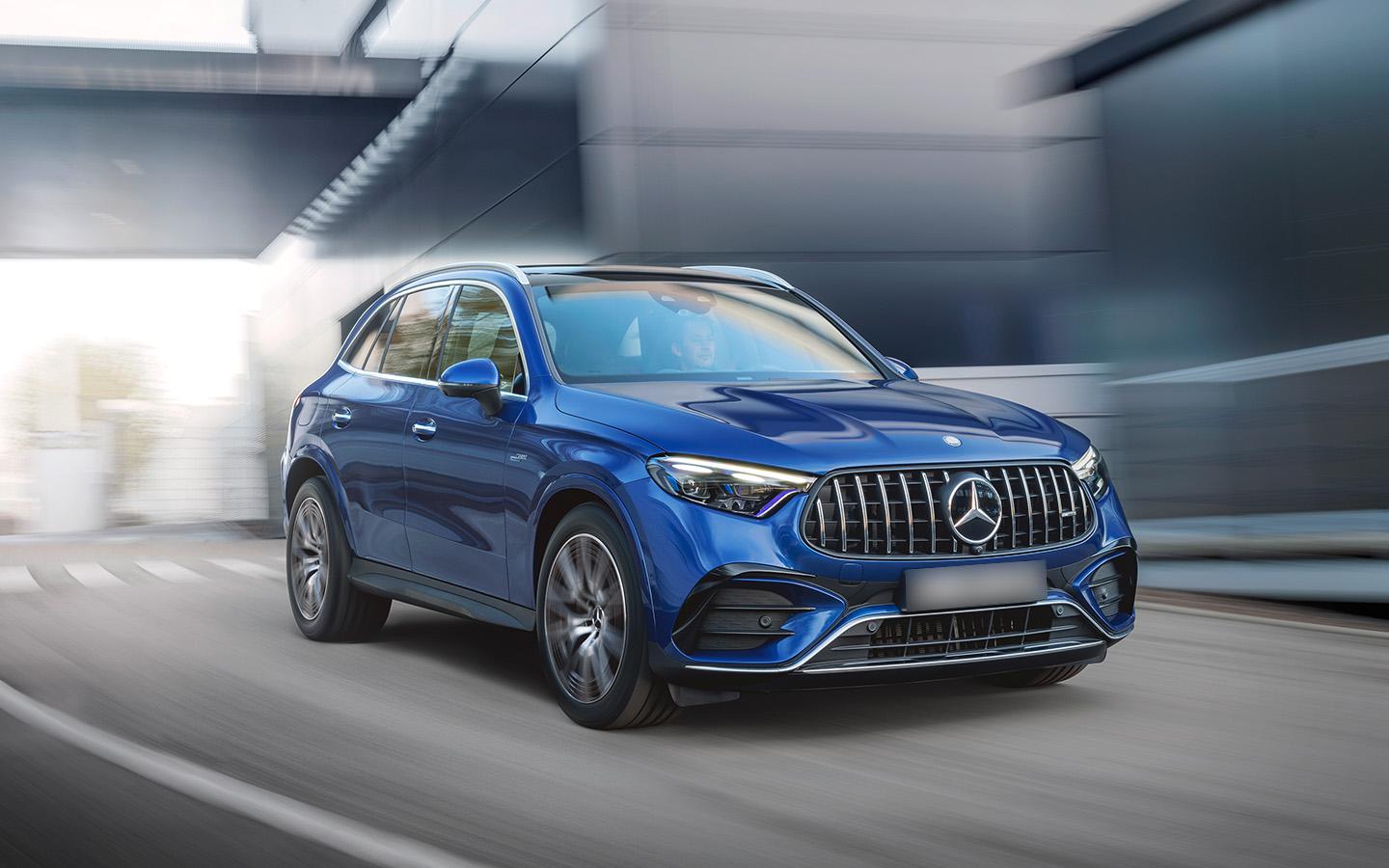 Новый Mercedes-AMG GLC начали продавать в России. Мы узнали цены