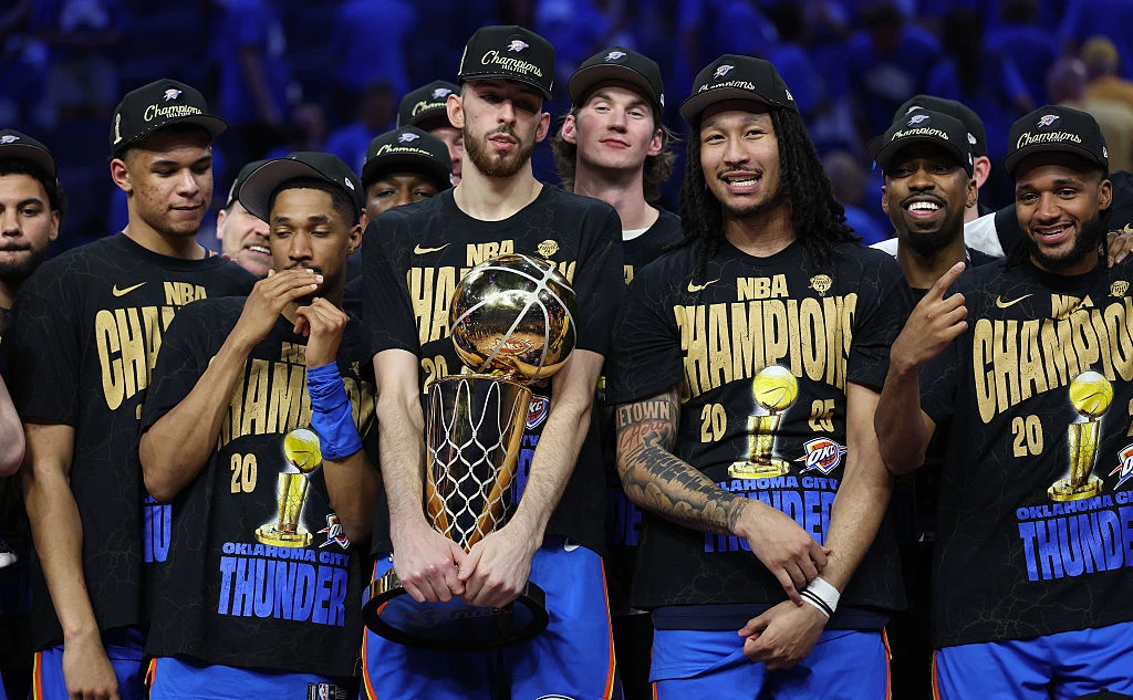 Matthew Stockman / Getty Images