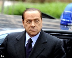 С.Берлускони попал в список торговцев людьми