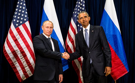 Президент России Владимир Путин и президент США Барак Обама (слева направо) во время встречи после 70-й сессии Генеральной ассамблеи ООН, 29&nbsp;сентября 2015 года