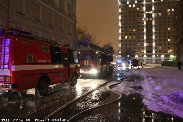 Петербургская больница загорелась от сигареты: трое погибли